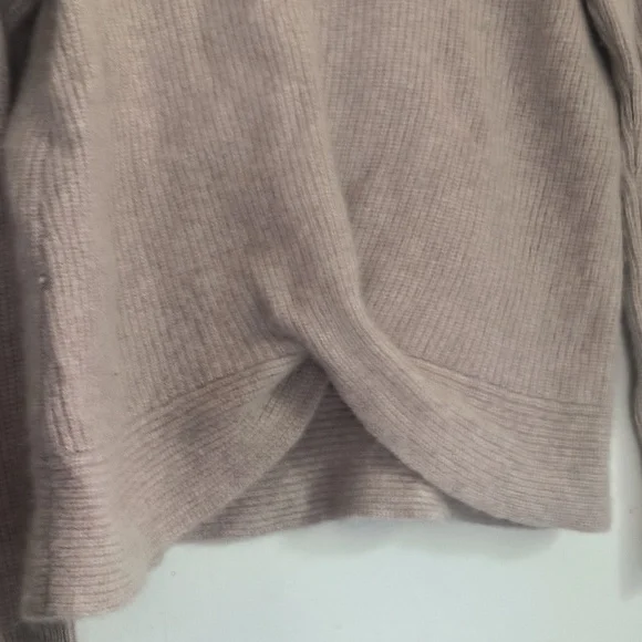 Garnet Hill Oatmeal Beige 100% Cashmere Twist Front Chunky Knit Sweater Sz Large - Picture 11 of 17